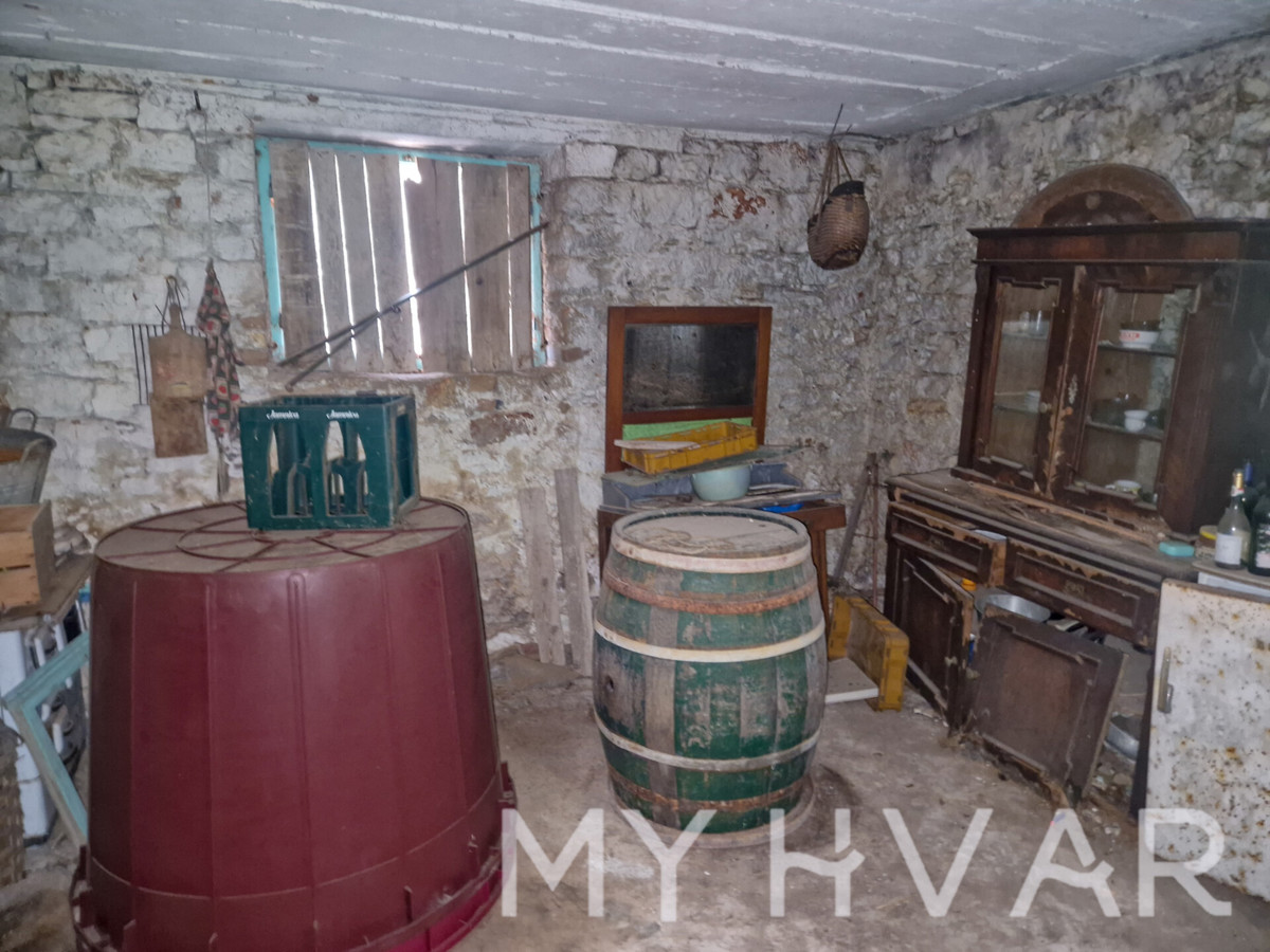 House For sale - SPLITSKO-DALMATINSKA JELSA