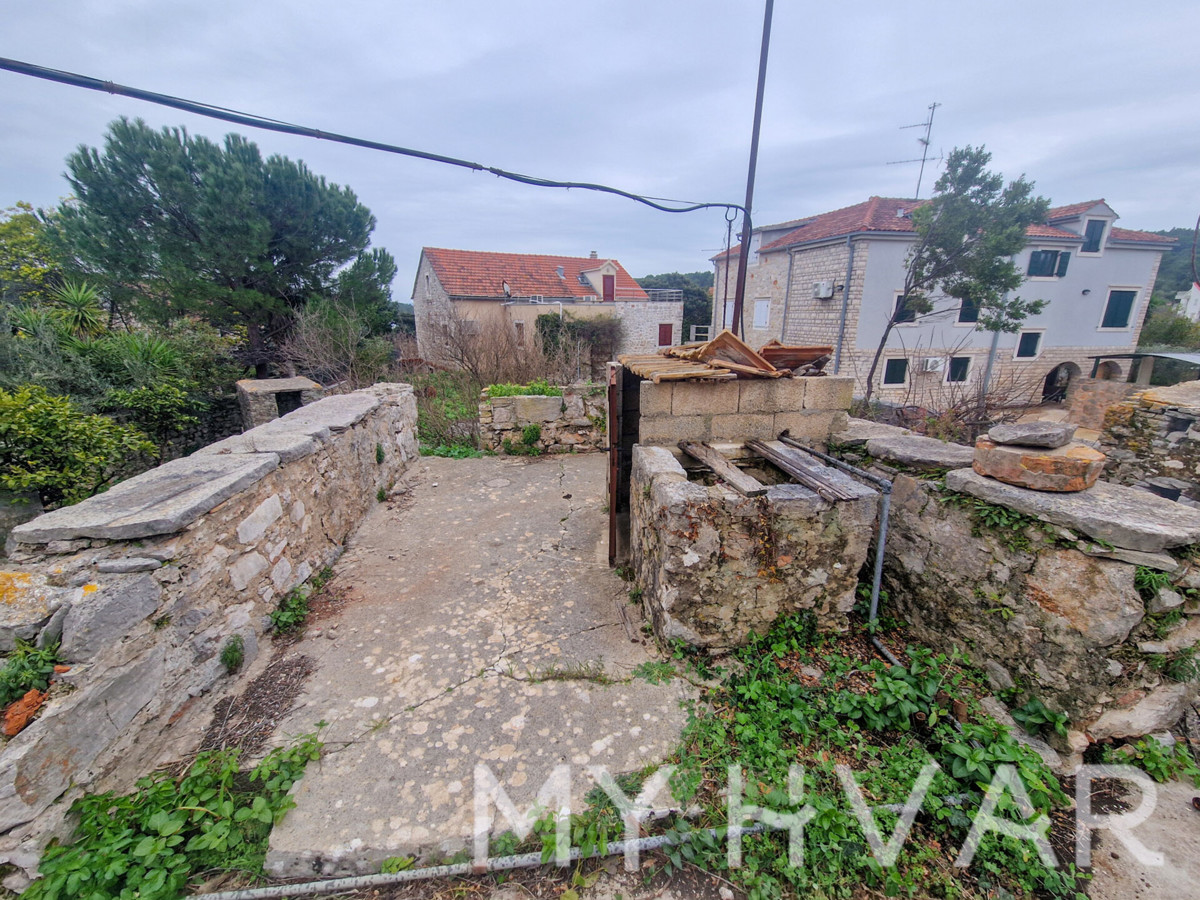 House For sale - SPLITSKO-DALMATINSKA JELSA