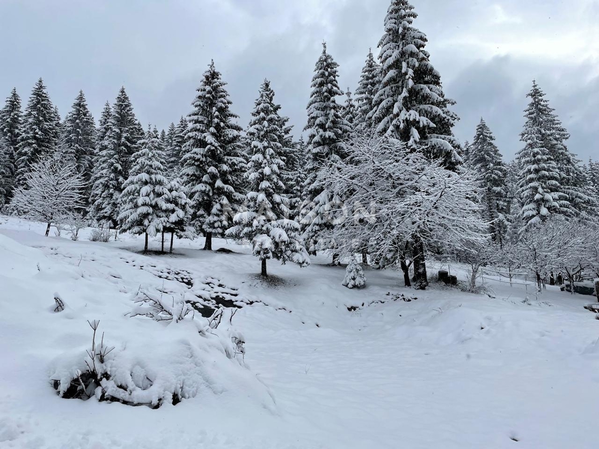 Zemljište Na prodaju - PRIMORSKO-GORANSKA RAVNA GORA