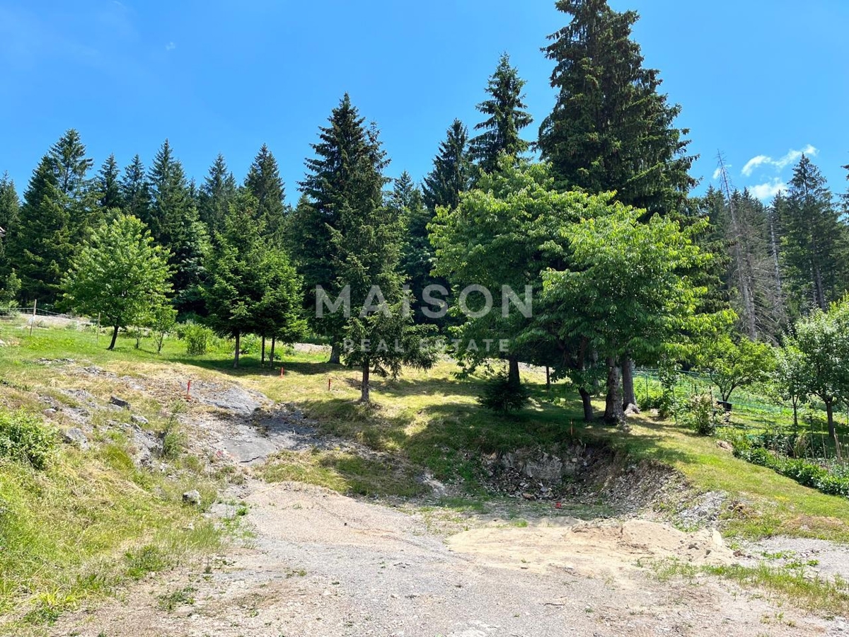 Zemljište Na prodaju - PRIMORSKO-GORANSKA RAVNA GORA