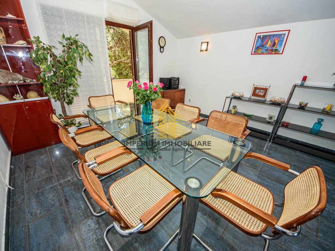 Hiša Na predaj - SPLITSKO-DALMATINSKA BRAČ