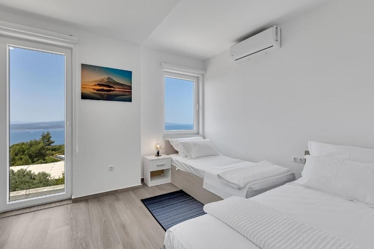 House For sale - SPLITSKO-DALMATINSKA BAŠKA VODA