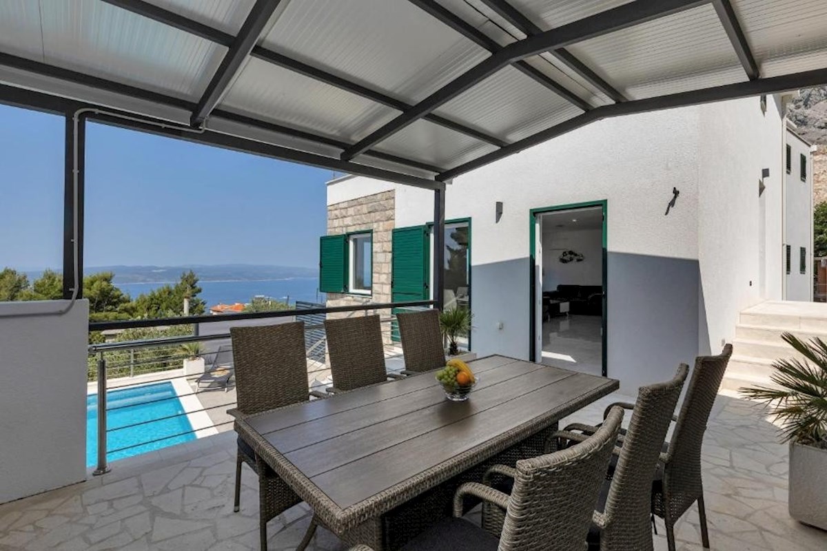 House For sale - SPLITSKO-DALMATINSKA BAŠKA VODA