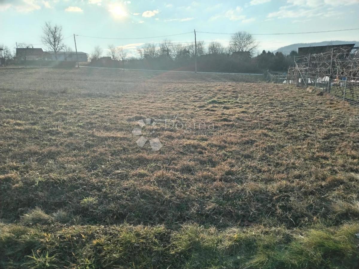 Terreno In vendita - KARLOVAČKA KARLOVAC