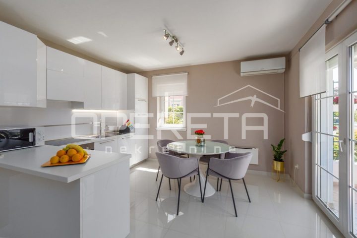 Flat for sale 66 m² – Funtana