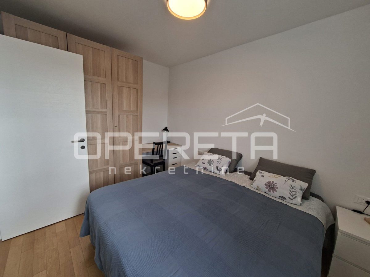 Appartement À louer - Splitsko-dalmatinska Split - foto 3/6