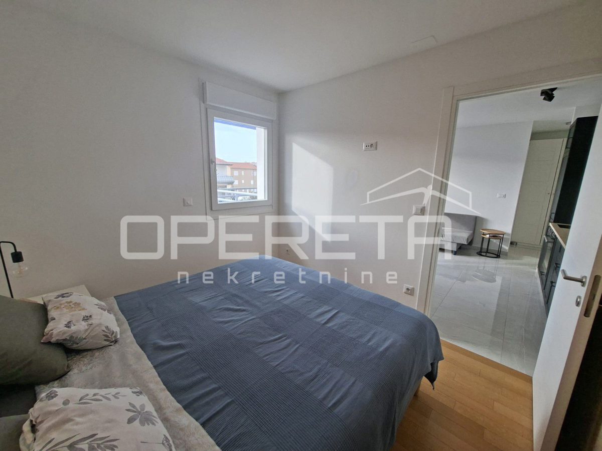 Appartement À louer - Splitsko-dalmatinska Split - foto 4/6