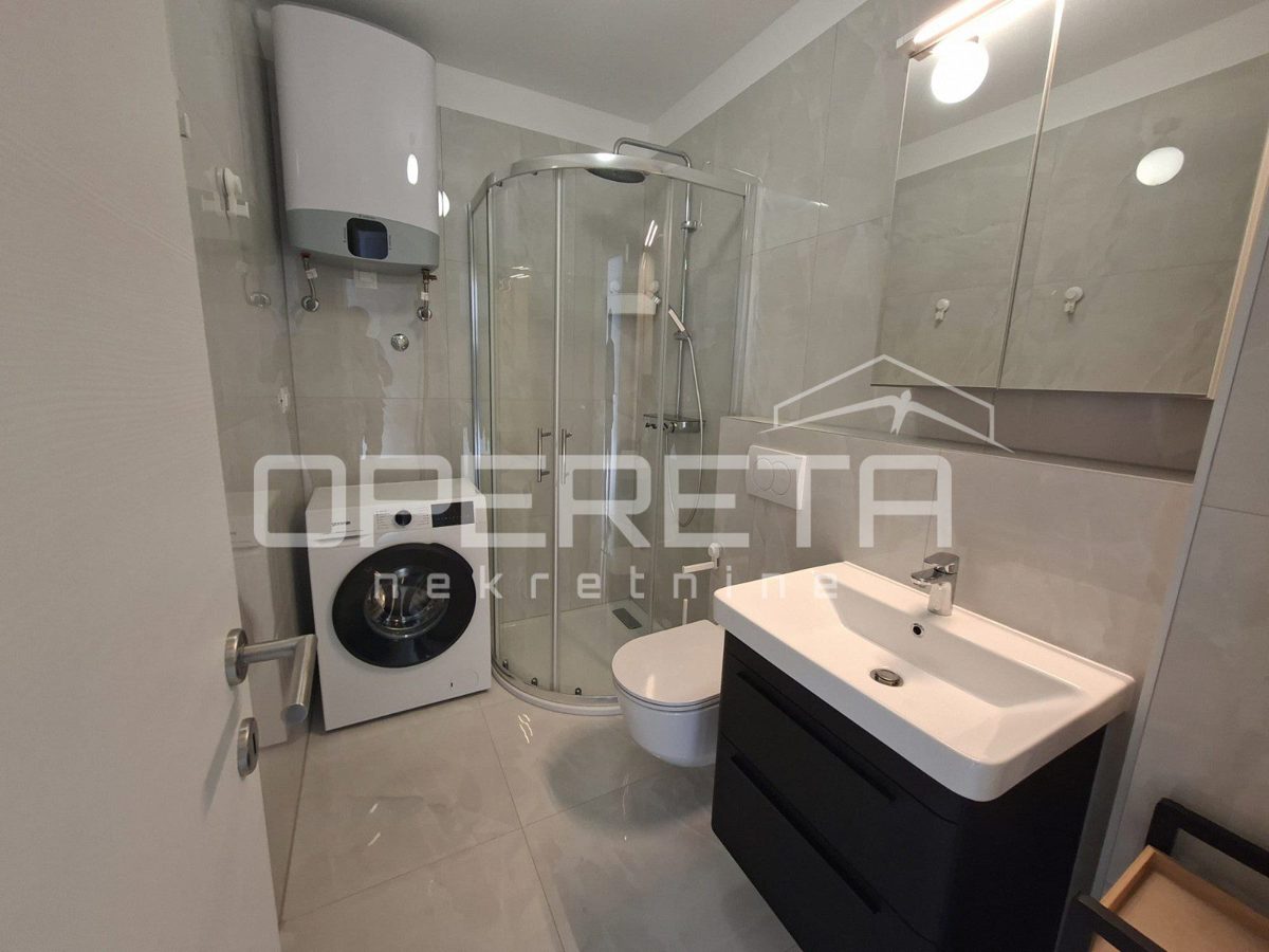 Appartement À louer - Splitsko-dalmatinska Split - foto 5/6