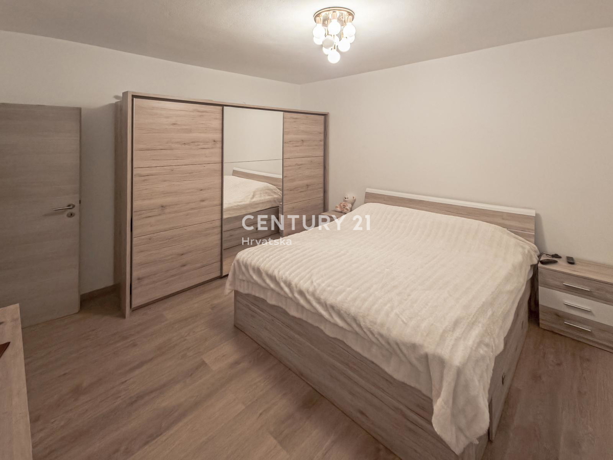 Haus Zu verkaufen - ZADARSKA POLIČNIK