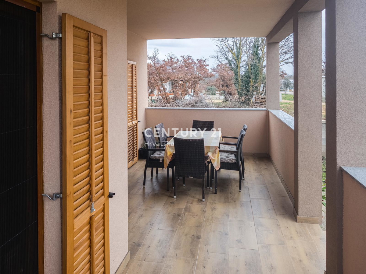 Haus Zu verkaufen - ZADARSKA POLIČNIK