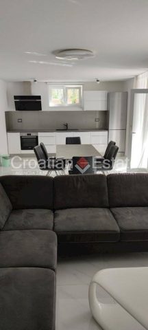 Appartement À louer - Splitsko-dalmatinska Split - foto 4/8