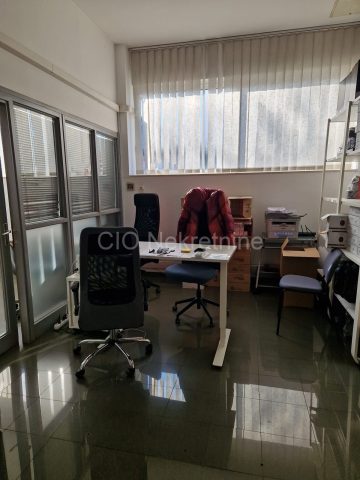 Locaux commerciaux à louer 20 m² – Split