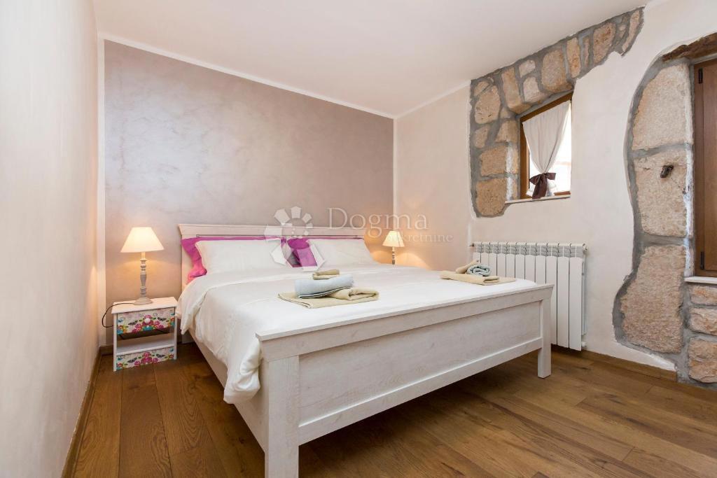 House For sale - PRIMORSKO-GORANSKA MOŠĆENIČKA DRAGA
