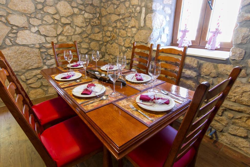 House For sale - PRIMORSKO-GORANSKA MOŠĆENIČKA DRAGA