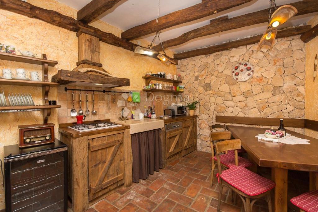 House For sale - PRIMORSKO-GORANSKA MOŠĆENIČKA DRAGA