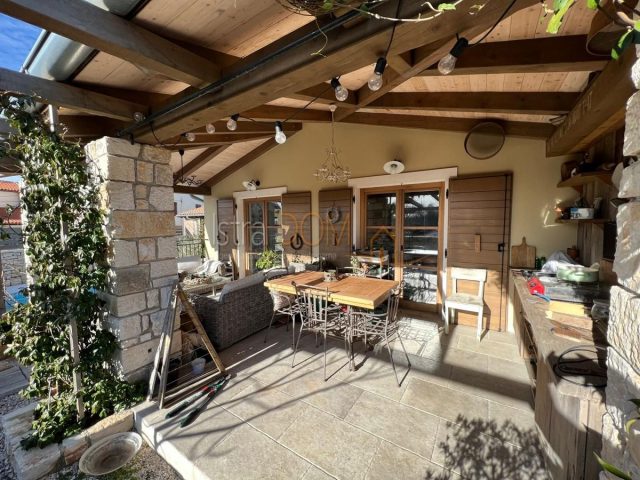 Casa in vendita 235 m² – Svetvinčenat