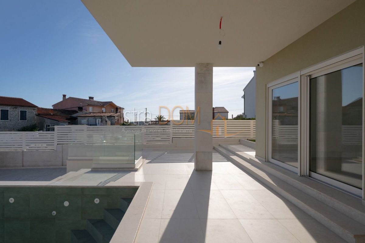 Haus Zu verkaufen - Istarska Ližnjan - foto 4/16