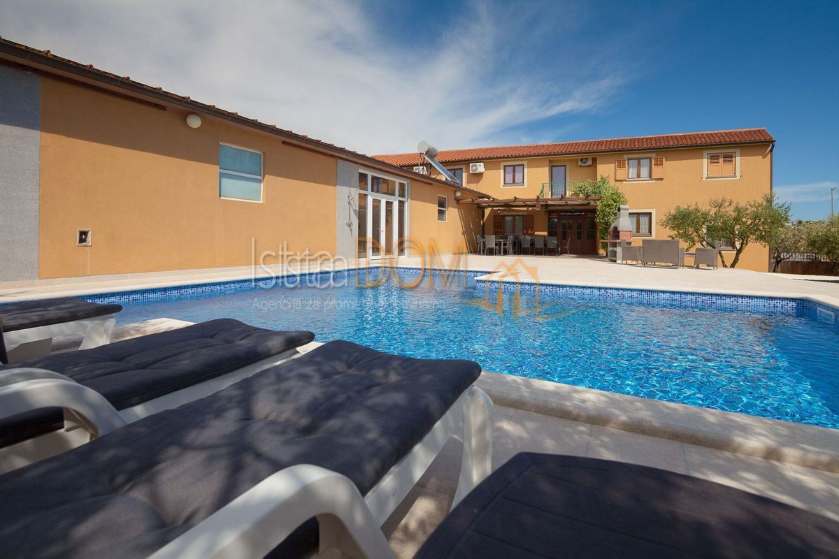 House For sale - ISTARSKA MEDULIN