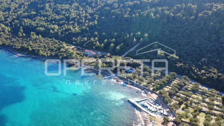 Land for sale 531 m² – Mljet