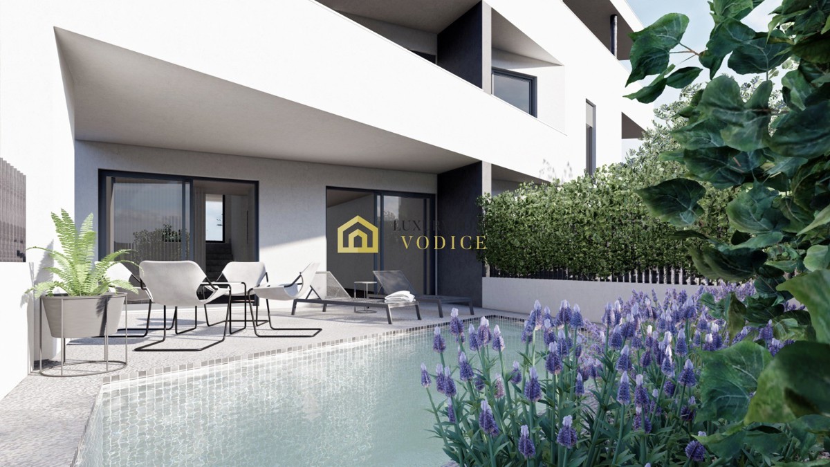 Appartement À vendre - ŠIBENSKO-KNINSKA TRIBUNJ
