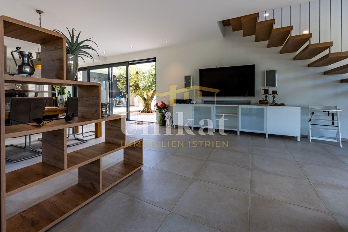 House For sale - ISTARSKA NOVIGRAD