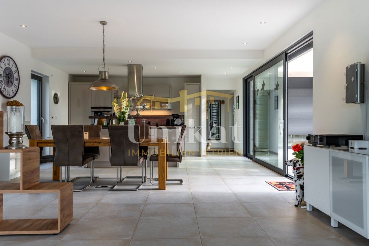 House For sale - ISTARSKA NOVIGRAD