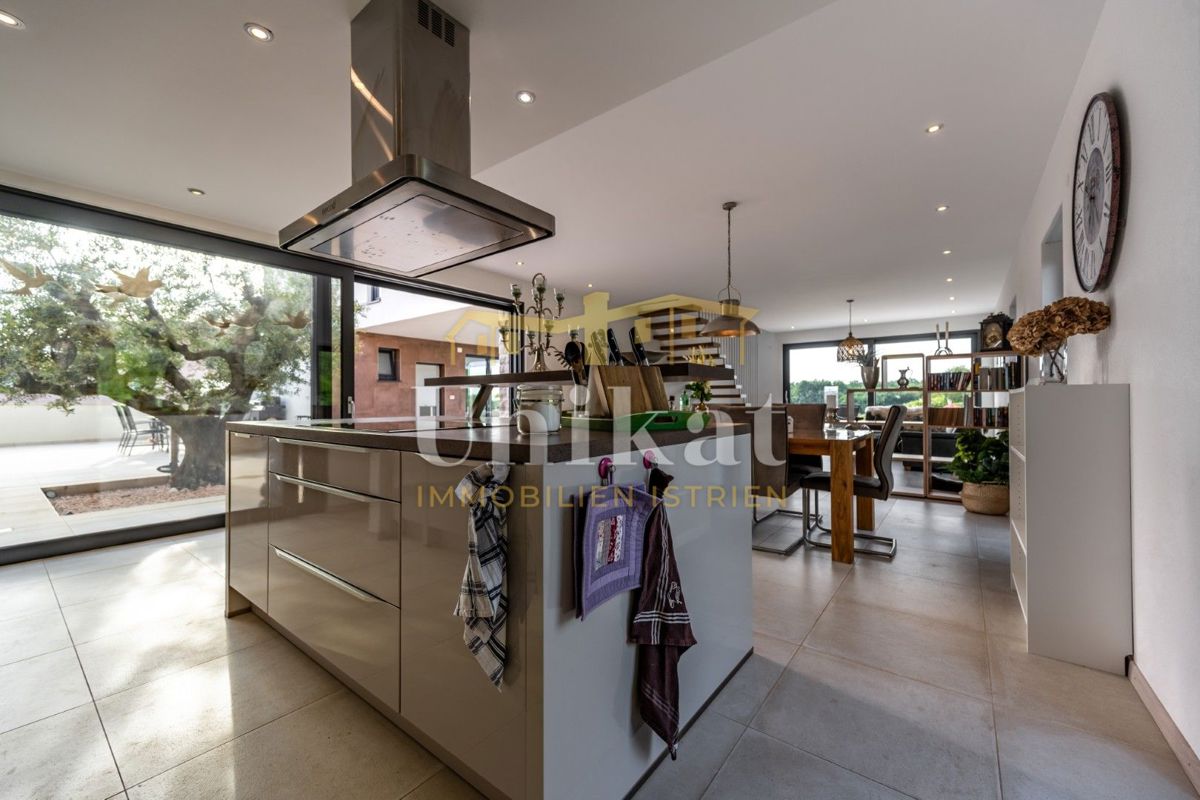 House For sale - ISTARSKA NOVIGRAD