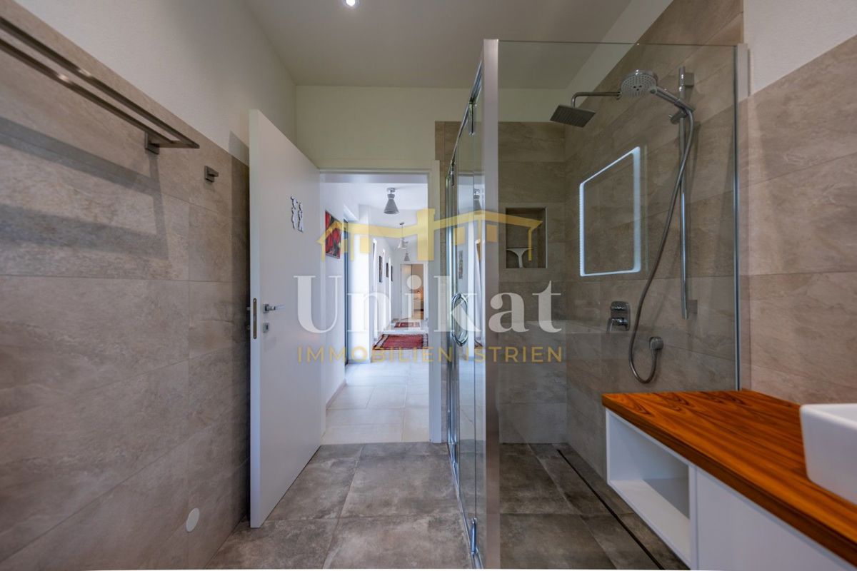 House For sale - ISTARSKA NOVIGRAD