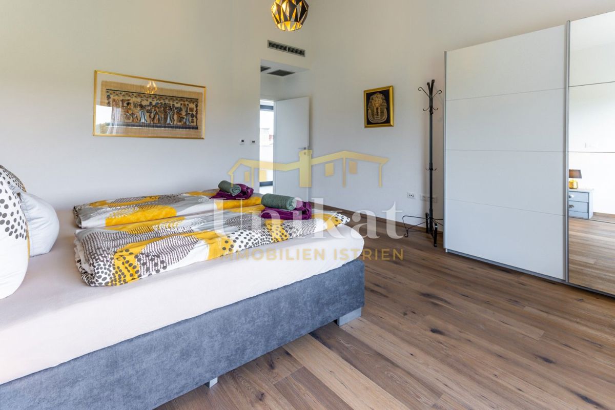 House For sale - ISTARSKA NOVIGRAD