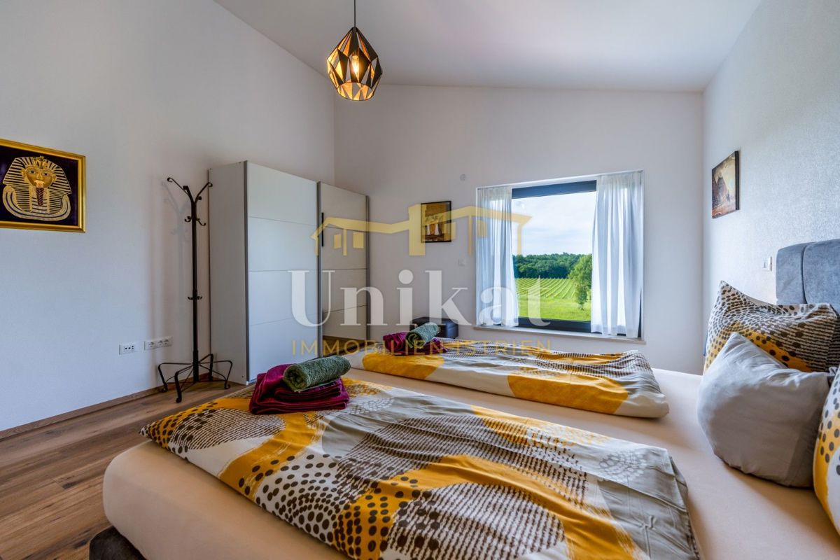 House For sale - ISTARSKA NOVIGRAD