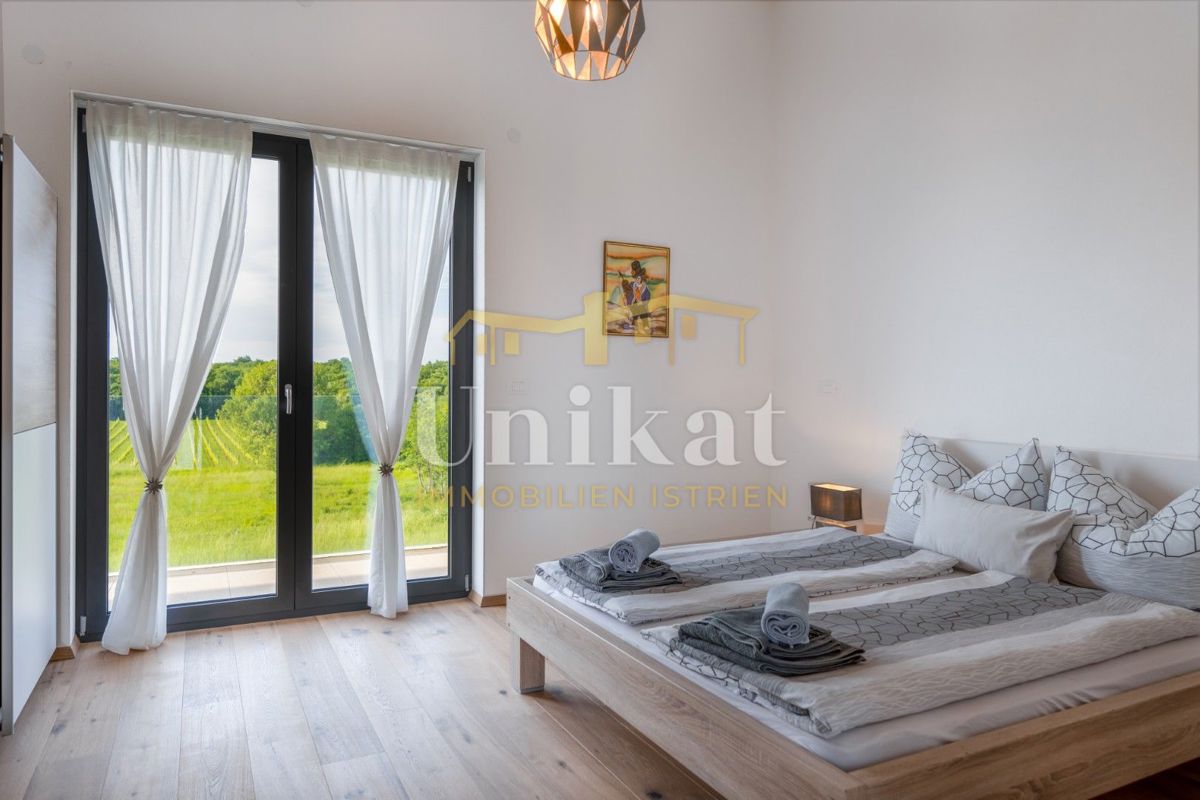 House For sale - ISTARSKA NOVIGRAD