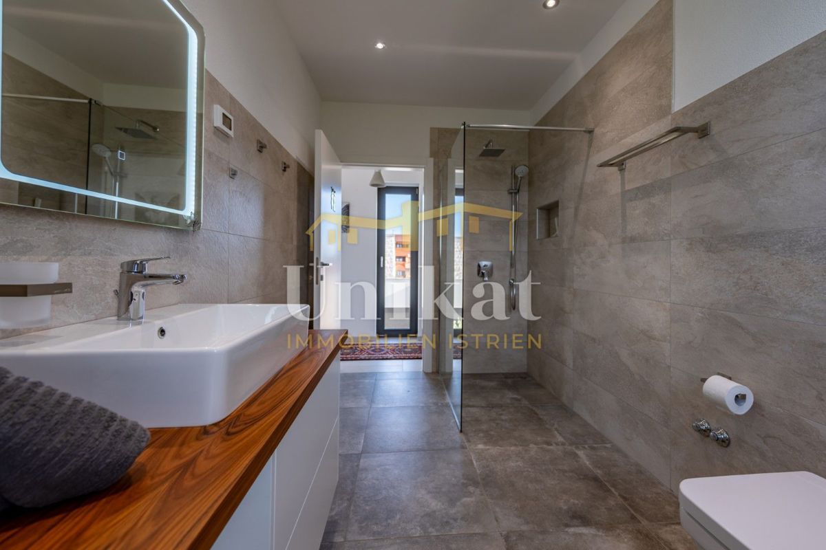 House For sale - ISTARSKA NOVIGRAD