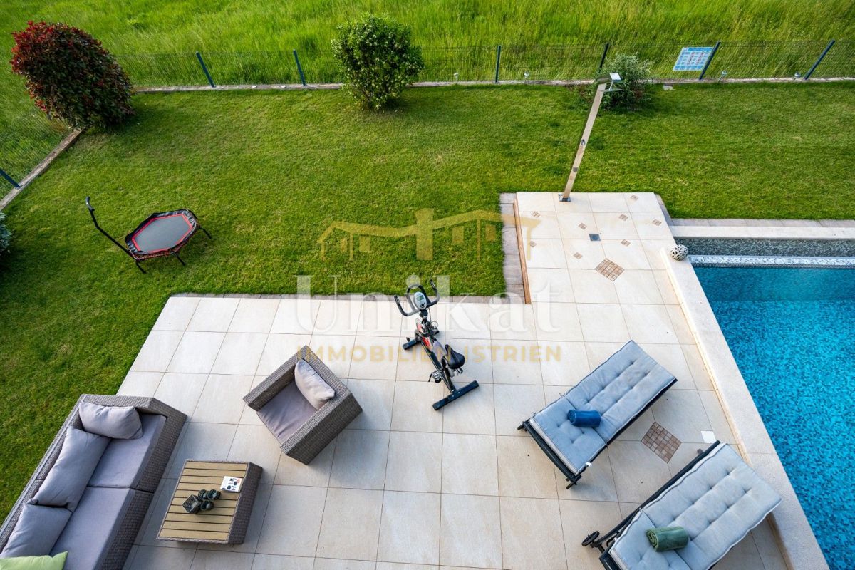 House For sale - ISTARSKA NOVIGRAD