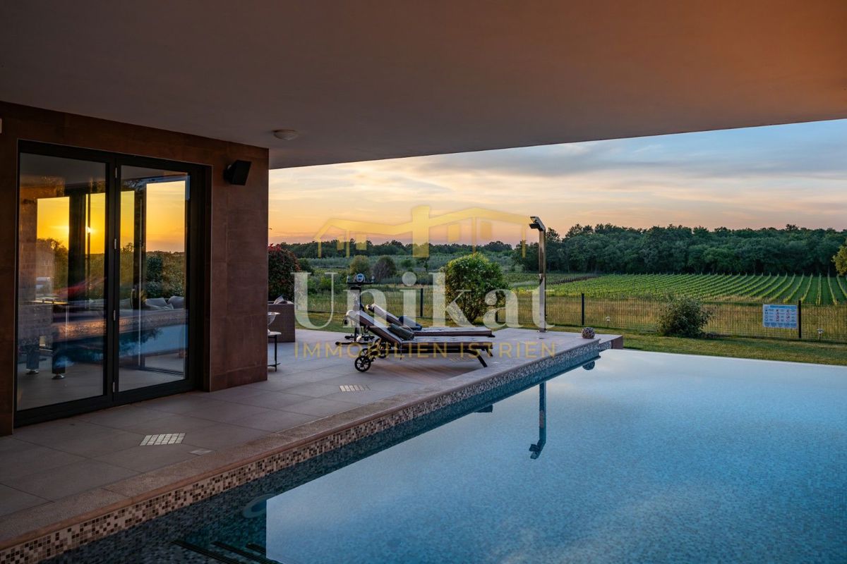 House For sale - ISTARSKA NOVIGRAD