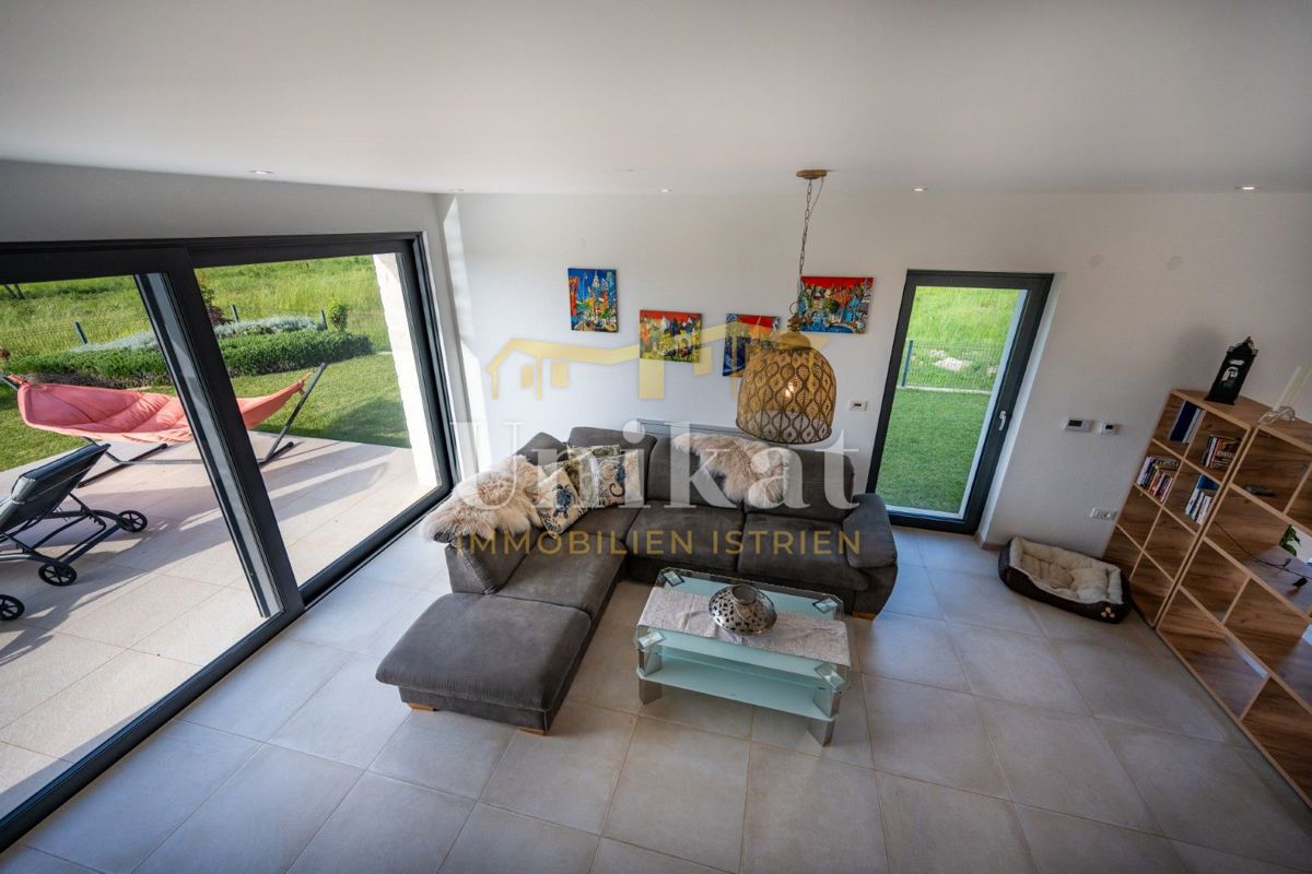 House For sale - ISTARSKA NOVIGRAD