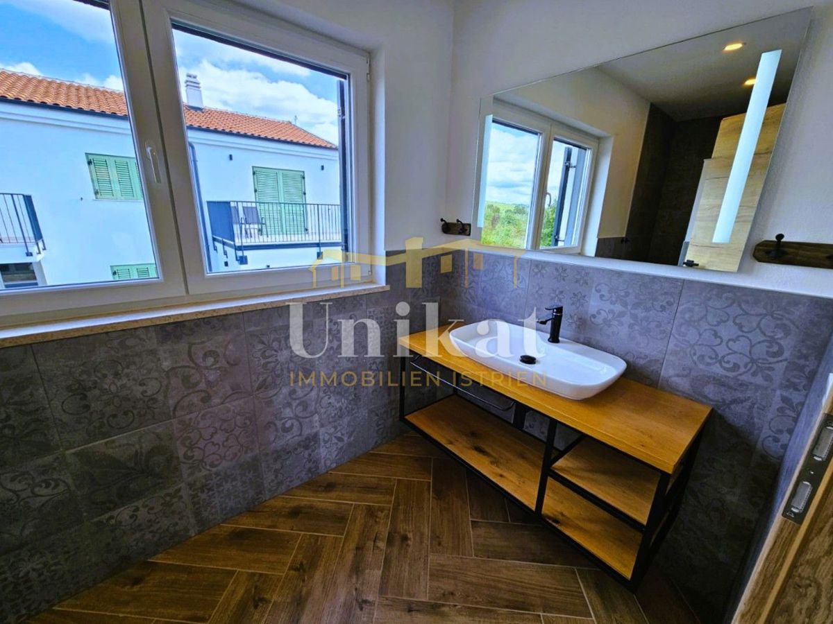 Haus Zu verkaufen - ISTARSKA VIŠNJAN