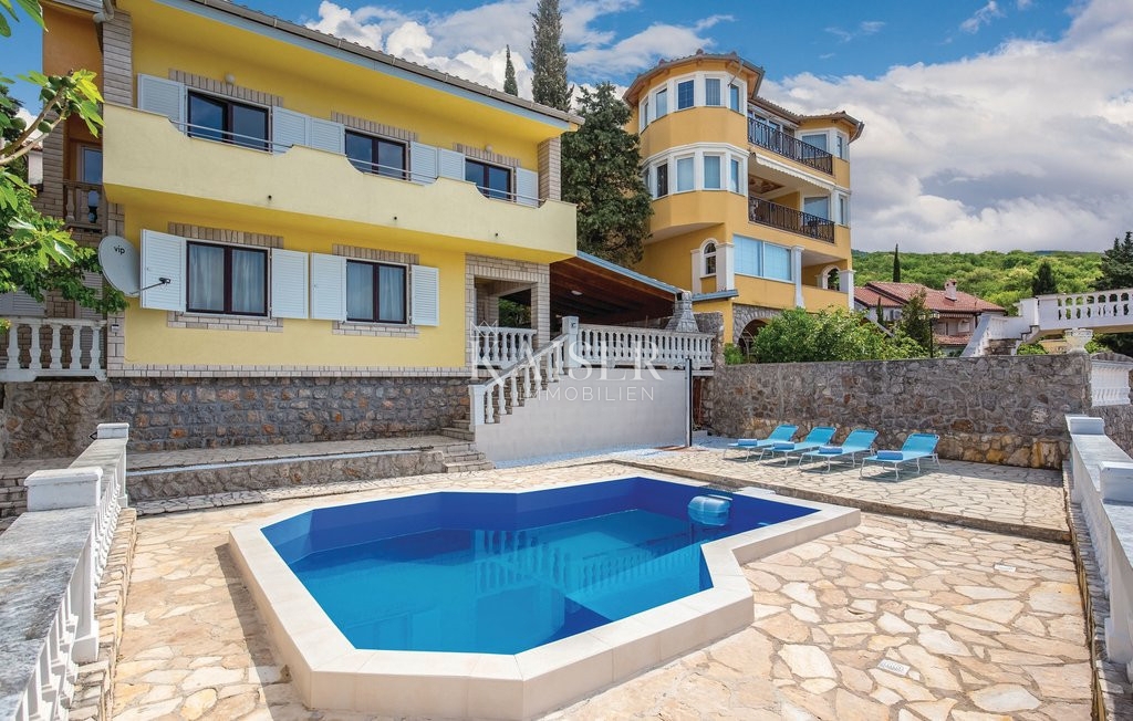 House For sale - Primorsko-goranska Novi Vinodolski - foto 2/42