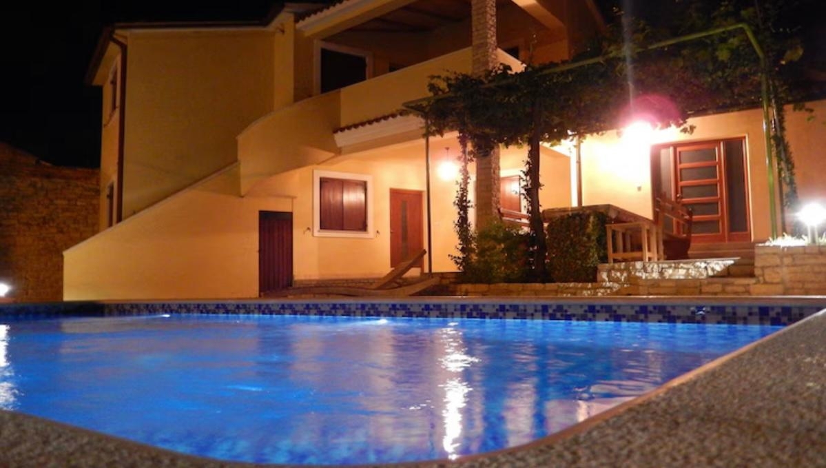 Haus Zu verkaufen - Istarska Ližnjan - foto 1/18