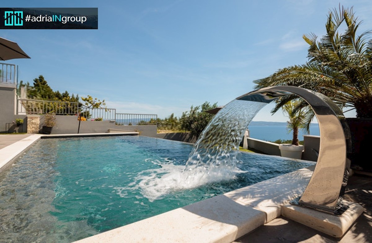 Hotels and guesthouses Croatia - House For sale Podstrana