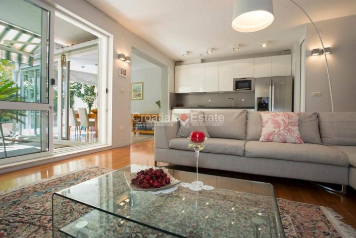 Apartmán na prenájom 130 m² – Split