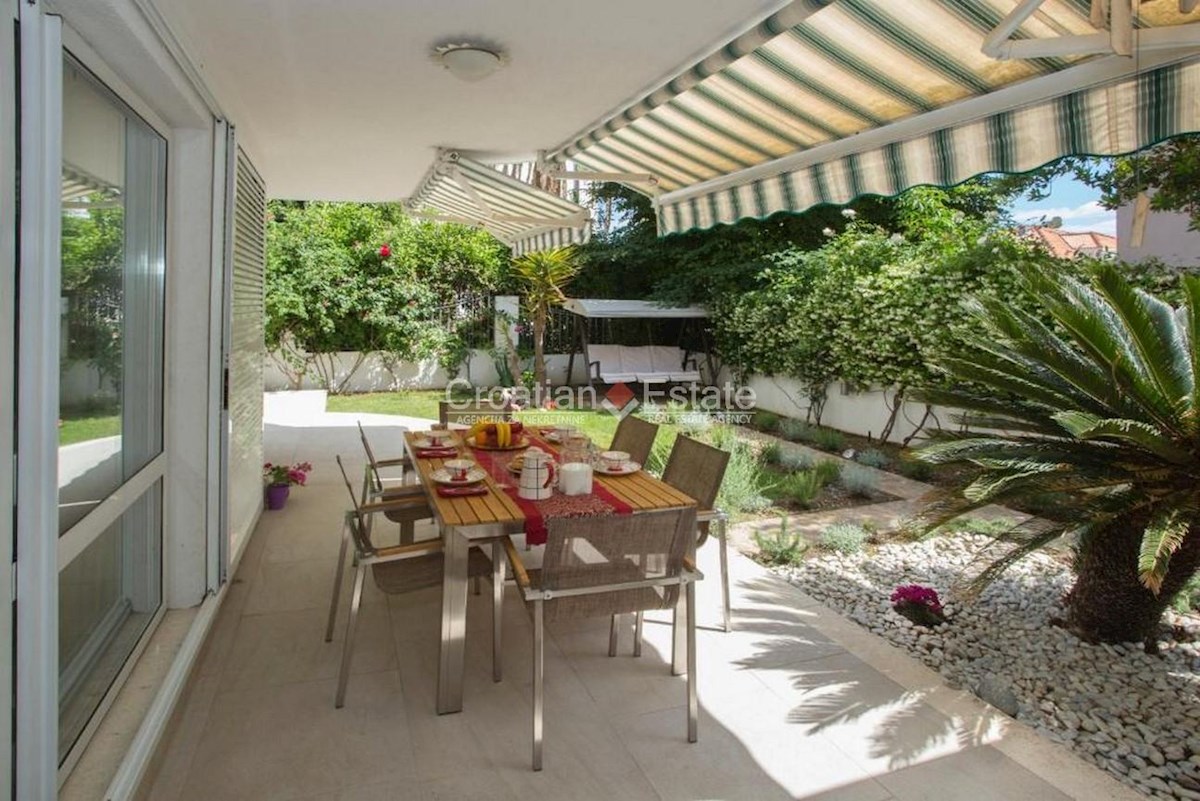 Appartement À louer - SPLITSKO-DALMATINSKA SPLIT