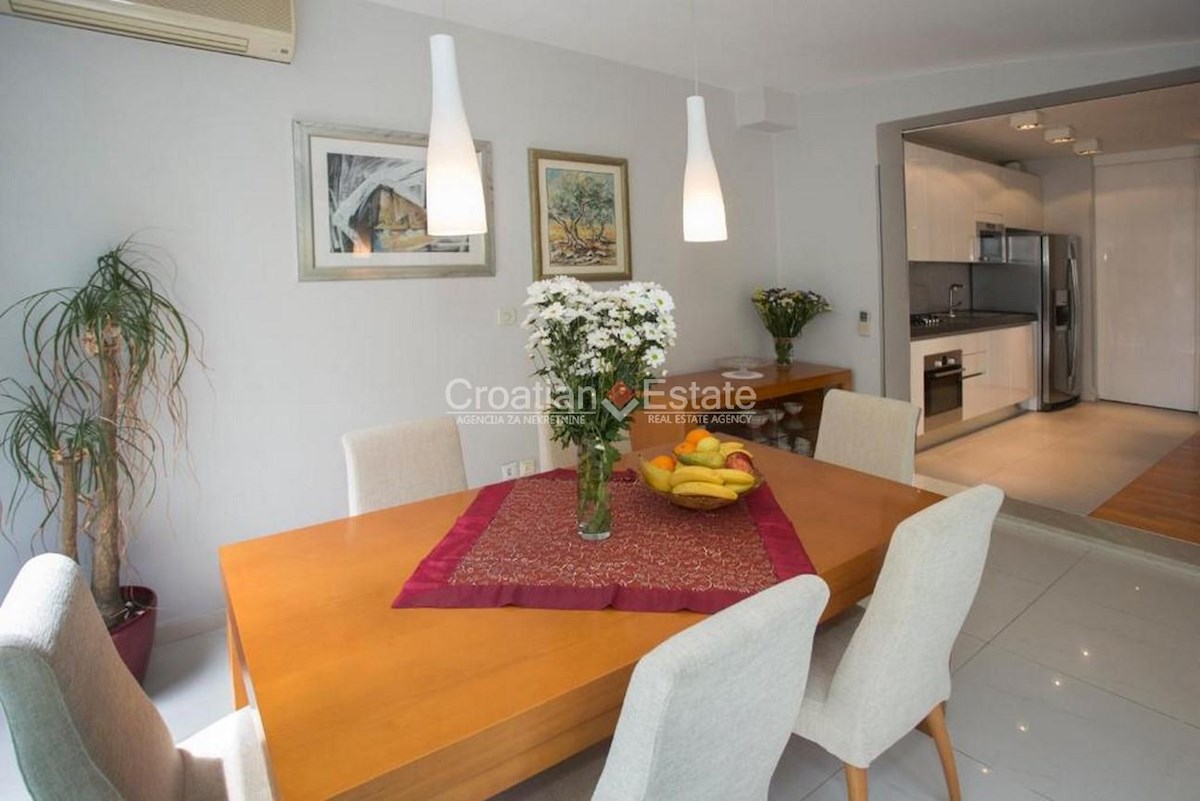 Appartement À louer - SPLITSKO-DALMATINSKA SPLIT