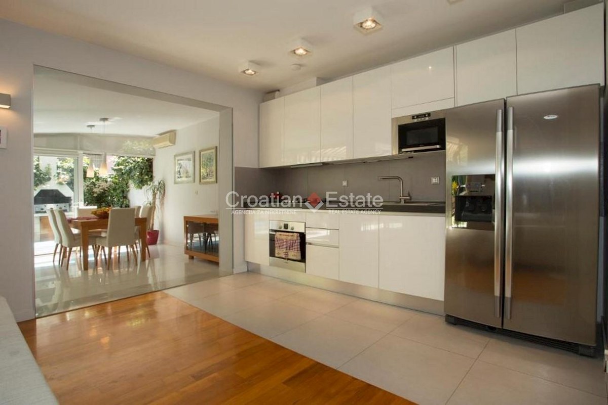 Appartement À louer - SPLITSKO-DALMATINSKA SPLIT