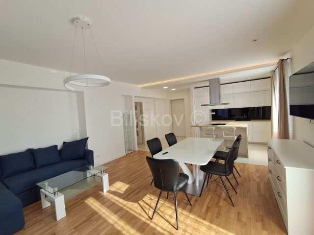 Apartmán k pronájmu 80 m² – Split
