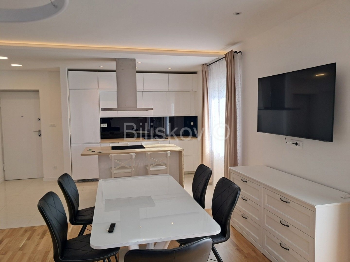 Flat For rent - SPLITSKO-DALMATINSKA SPLIT
