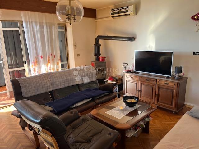 Kuća Na prodaju - PRIMORSKO-GORANSKA CRIKVENICA