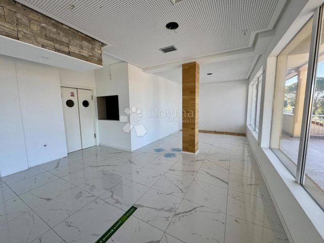 Gewerbefläche zu verkaufen 244 m² – Krk