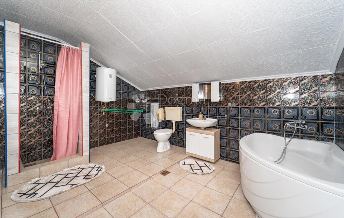 House For sale - ZADARSKA BENKOVAC