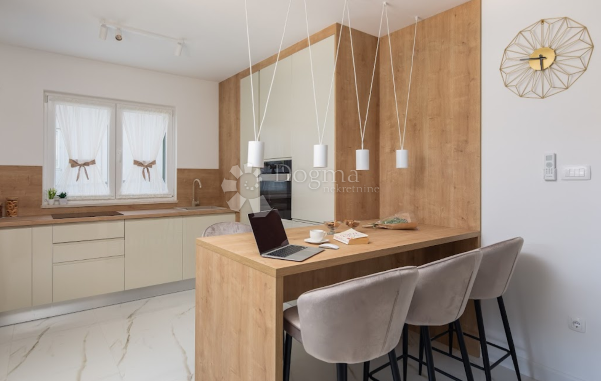 Apartmán Na prodej - SPLITSKO-DALMATINSKA MARINA
