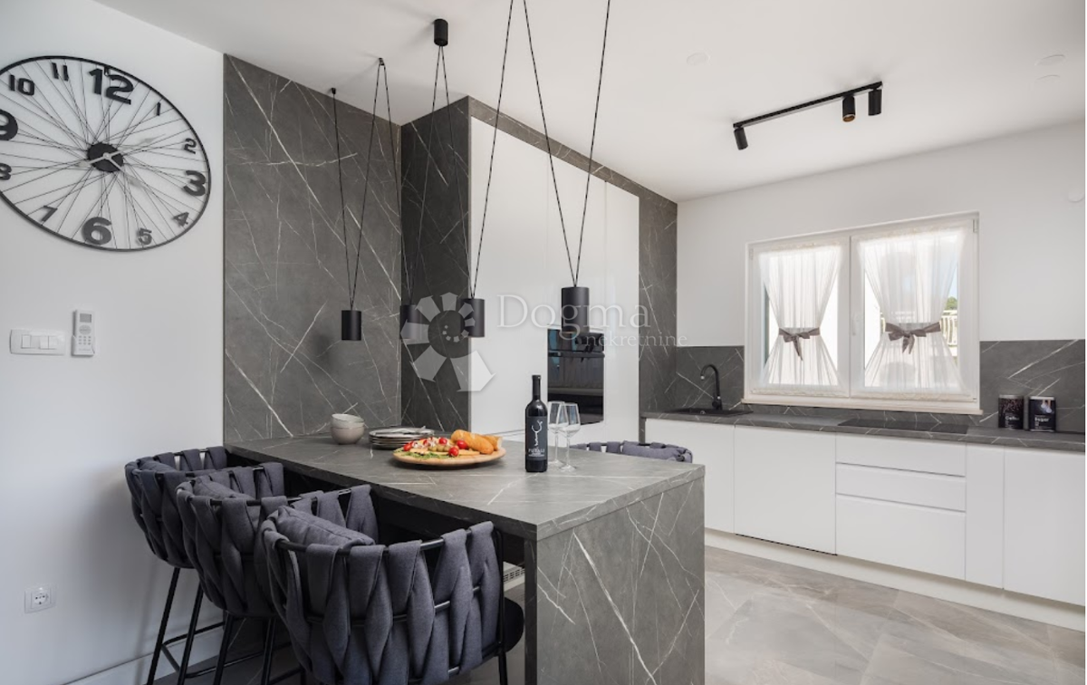 Apartmán Na prodej - SPLITSKO-DALMATINSKA MARINA